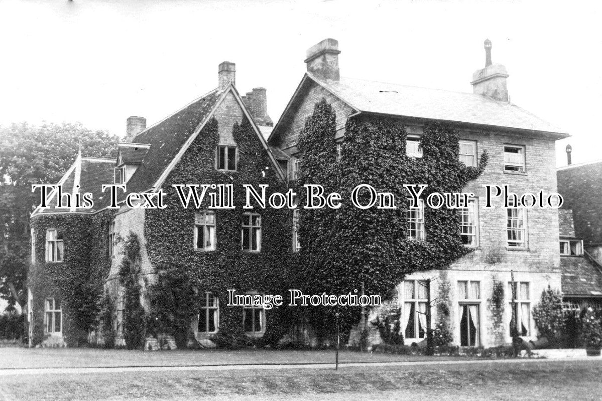 BU 2142 - Loughton House, London Road, Milton Keynes c1912