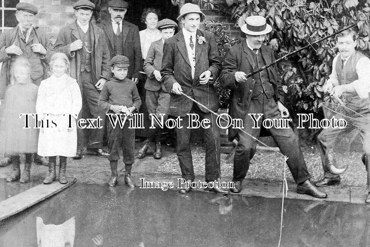 BU 2167 - Floods At Marlow, Buckinghamshire