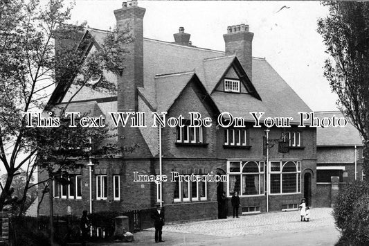 CH 104 - Robin Hood Hotel, Helsby, Cheshire c1923