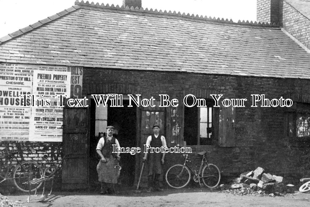 CH 1501- The Smithy, Dutton, Cheshire c1905