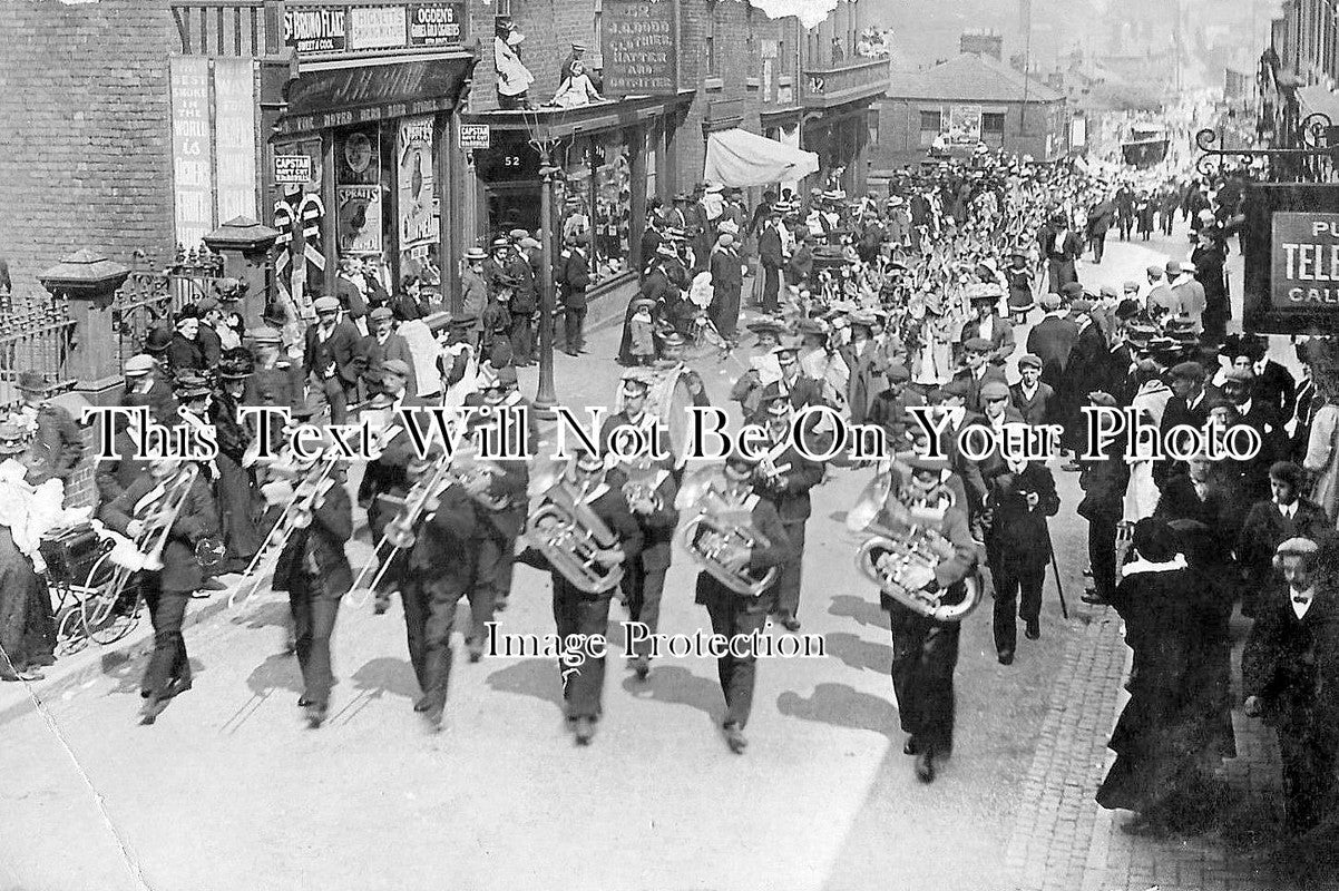 CH 1806 - Winsford Street Procession, Cheshire c1909