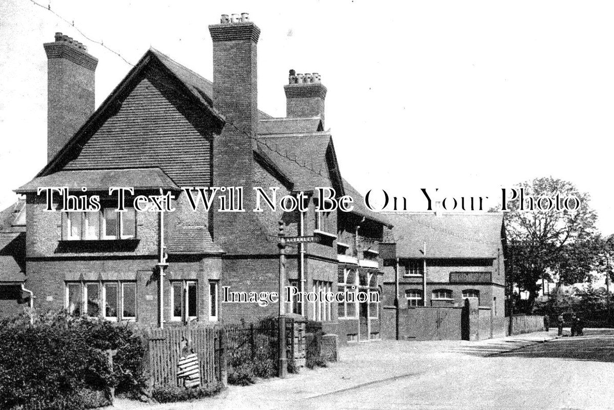 CH 2117 - Robin Hood Hotel, Helsby, Cheshire