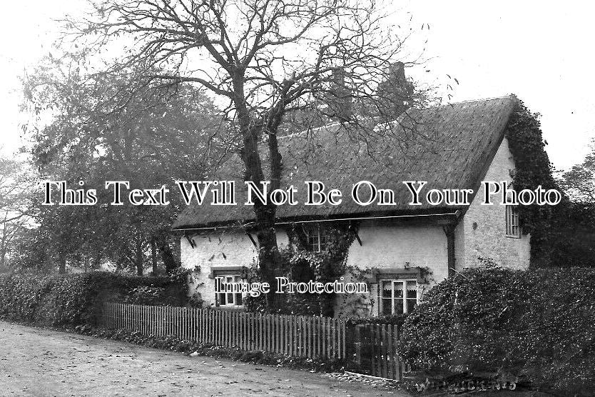 CH 2129 - Thatched Cottage, Winwick, Cheshire
