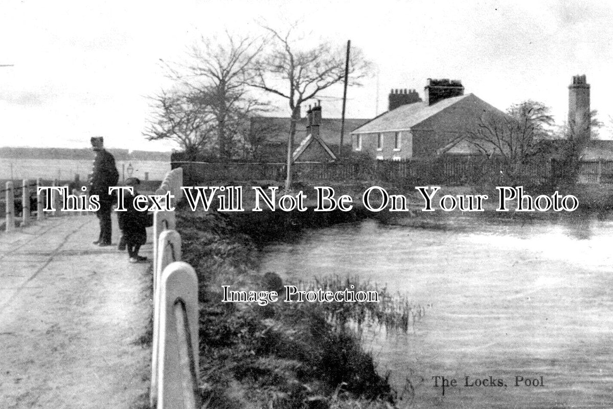 CH 2366 - The Locks, Pool, Cheshire c1910