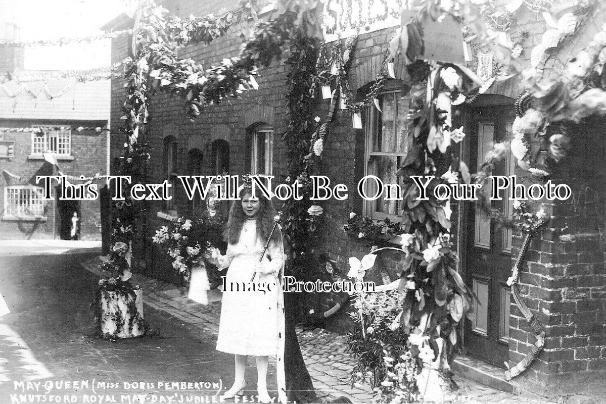 CH 3401 - Miss Doris Pemberton May Queen, Knutsford, Cheshire