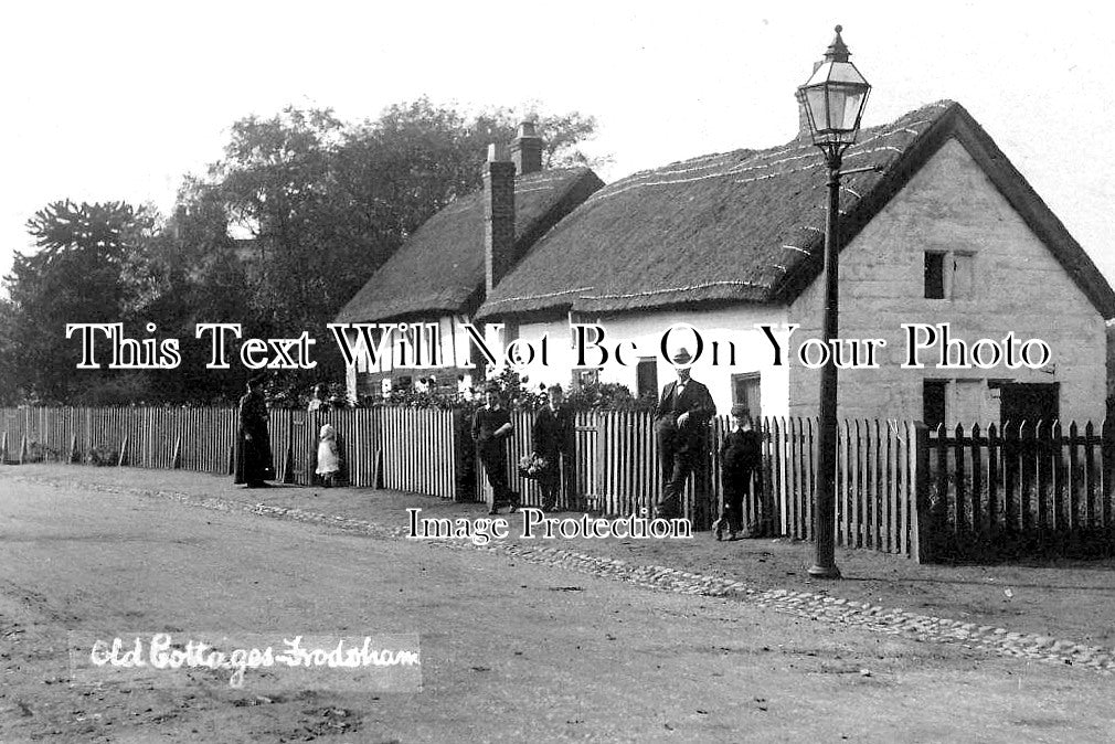CH 3408 - Old Cottages, Frodsham, Cheshire c1918