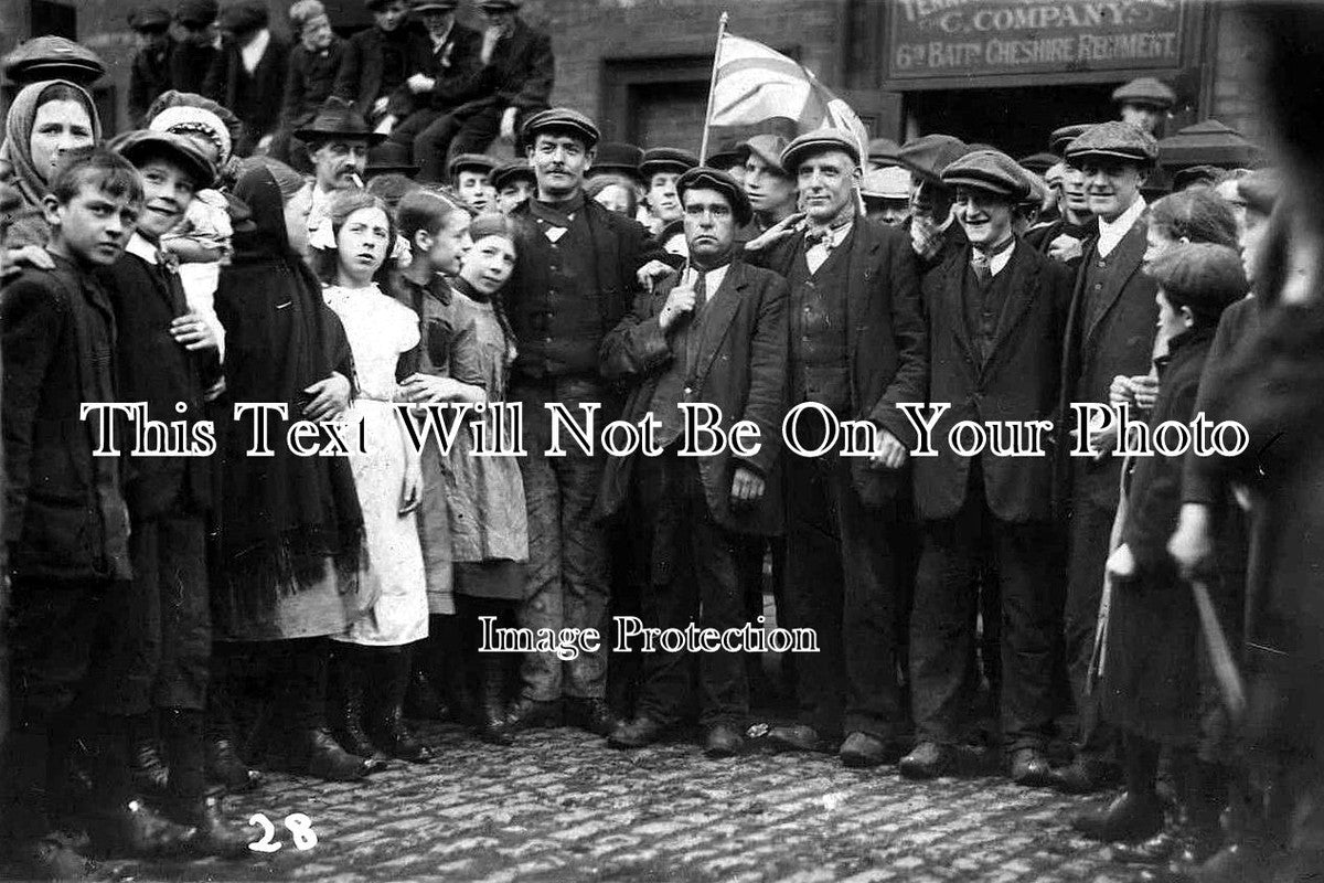 CH 655 - Recruits Outside 6th Batt Cheshire Regiment Office, Hyde, Cheshire WW1