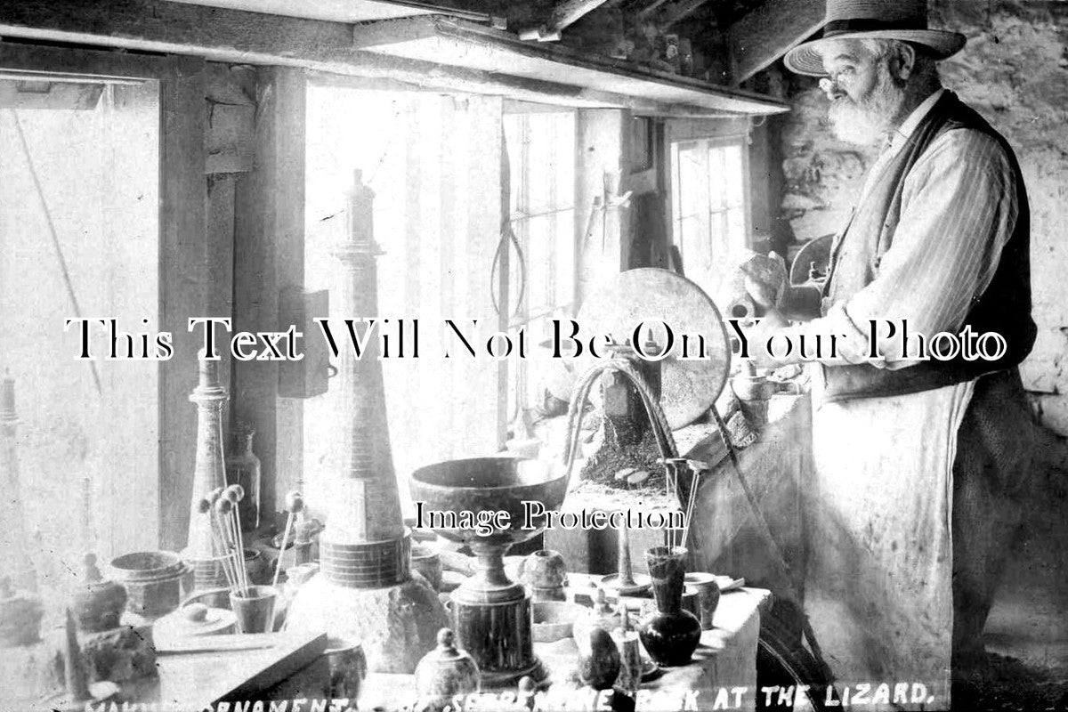 CO 1149 - Man Carving Ornaments From Serpentine, The Lizard, Cornwall