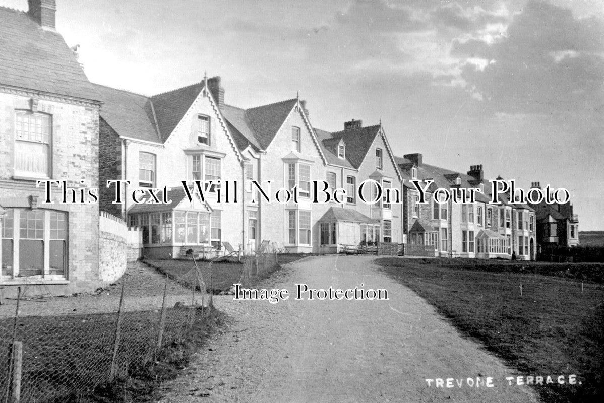 CO 2090 - The Terrace, Trevone Bay, Cornwall