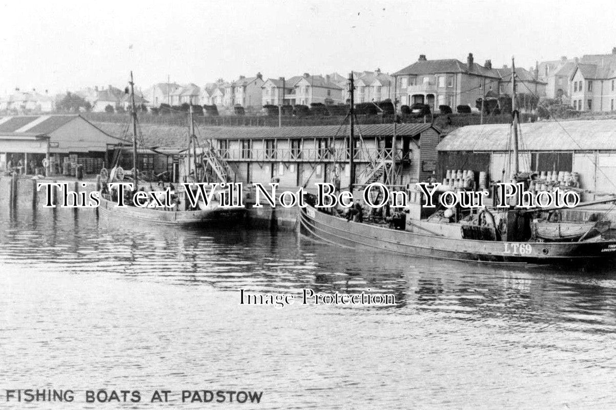 CO 237 - Fishing Boats At Padstow, Cornwall