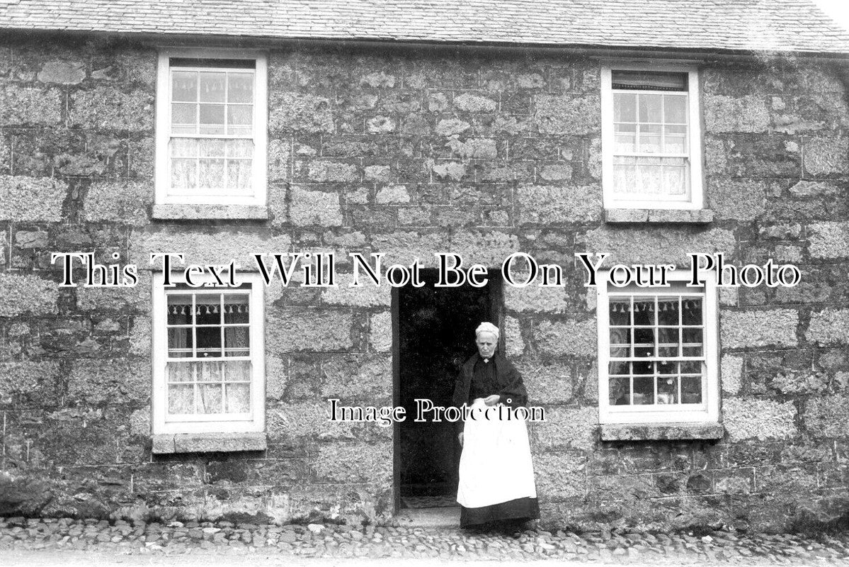 CO 2572 - House At The Cross, Lelant, Cornwall