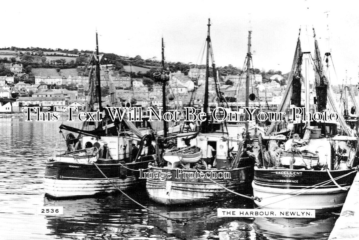 CO 2840 - The Harbour, Newlyn, Cornwall