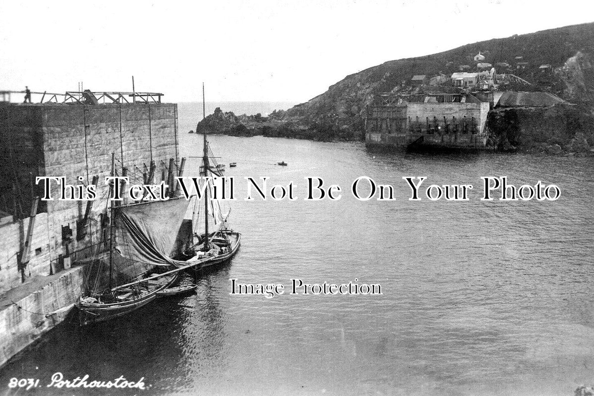 CO 3074 - Porthoustock Harbour, Cornwall