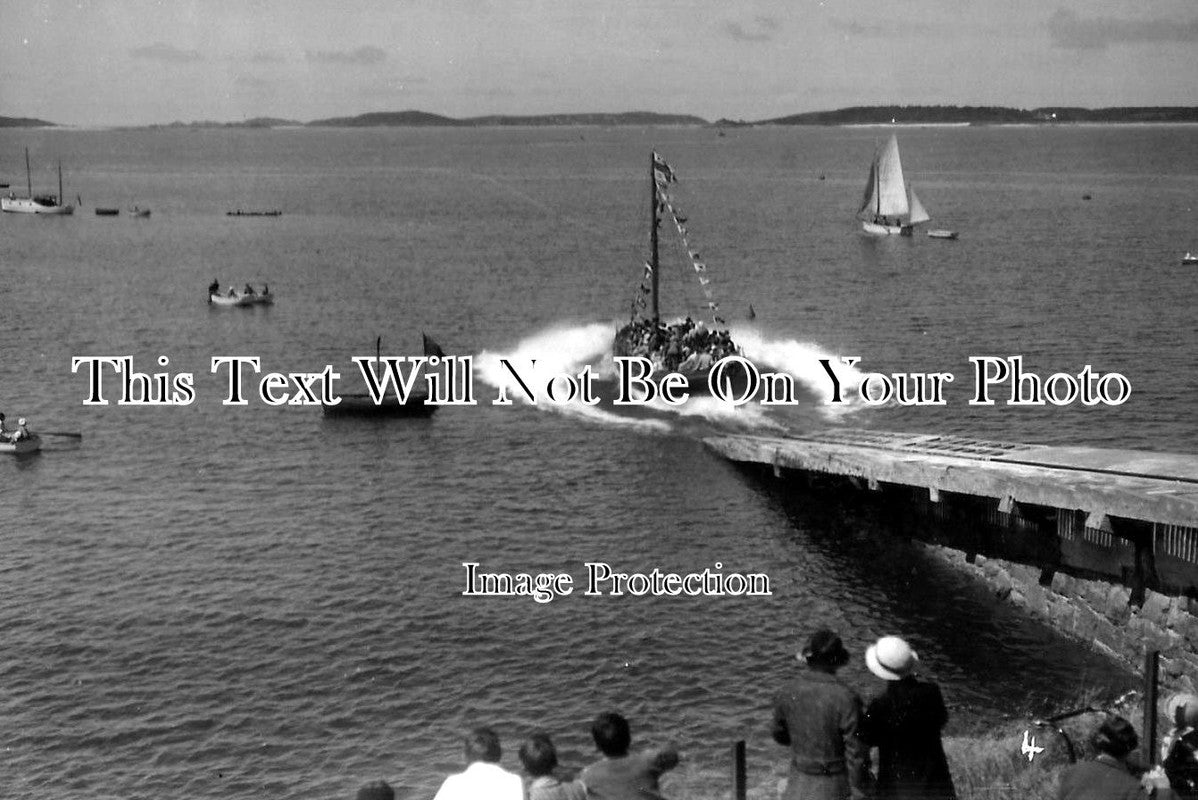 CO 313 - Scilly Isles Lifeboat Launch, Cornwall