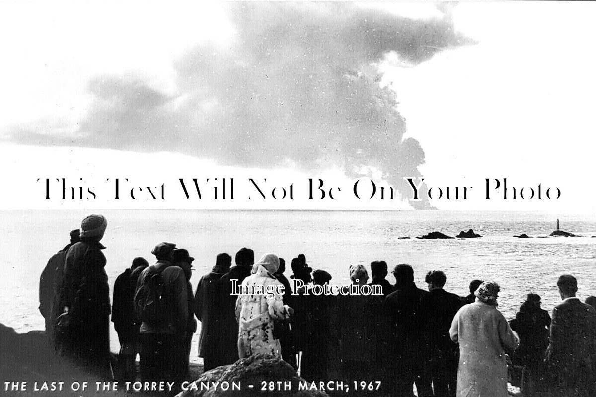 CO 3557 - The Last Of The SS Torrey Canyon Oil Ship, Cornwall 1967