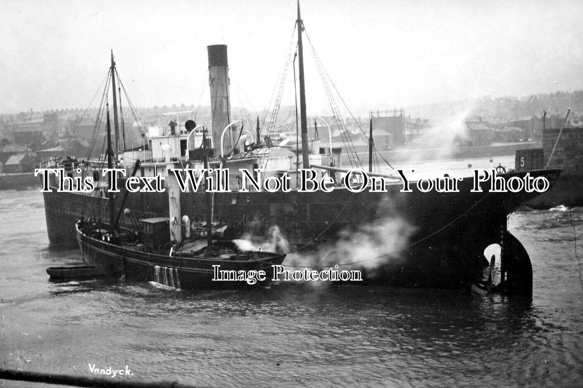 CO 4255 - Vandyck Shipwreck Towed Into Penzance, Cornwall