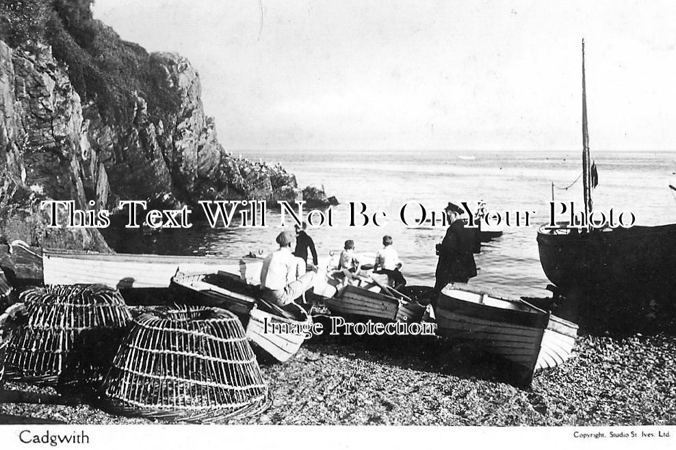 CO 707 - Fishermen & Boats, Cadgwith, Cornwall c1944