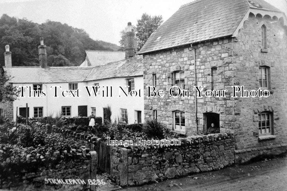 DE 158 - Sticklepath Village, Devon