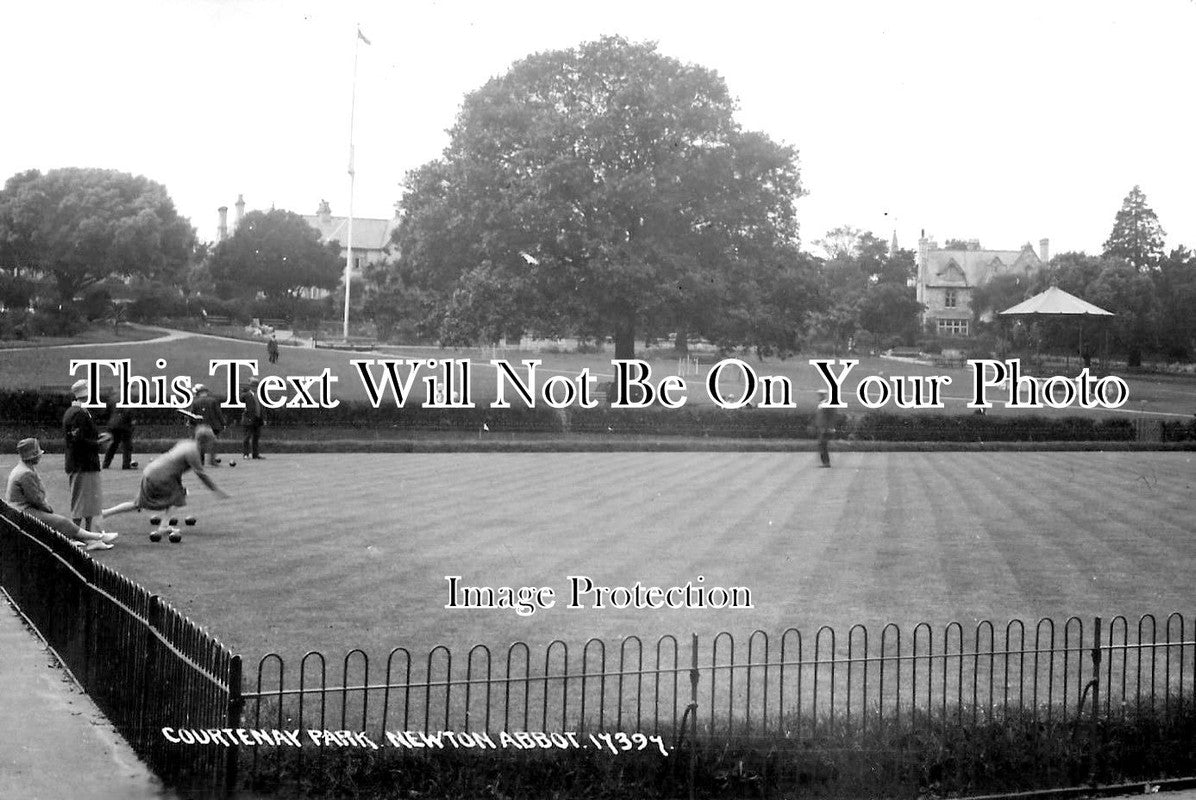 DE 1603 - Bowling Green, Courtenay Park, Newton Abbot, Devon c1925