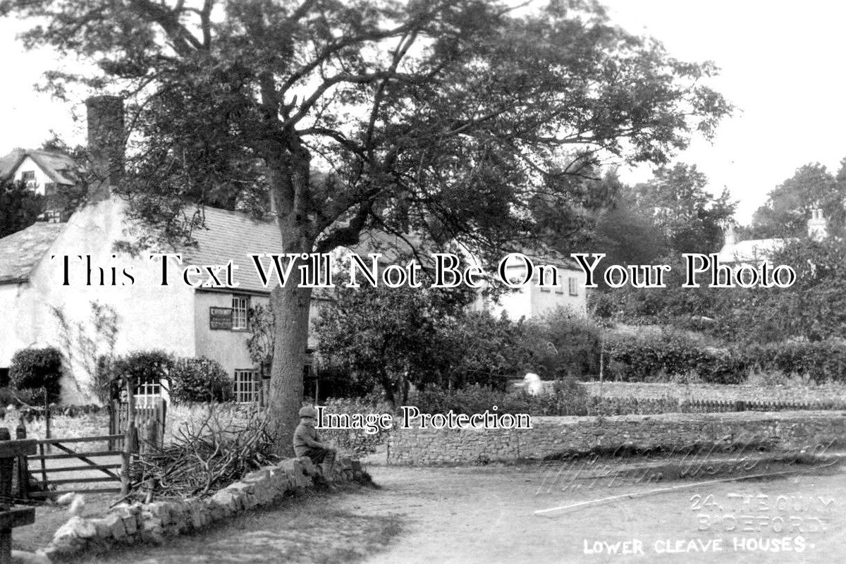 DE 1982 - Lowe Cleave Houses, Bideford, Devon