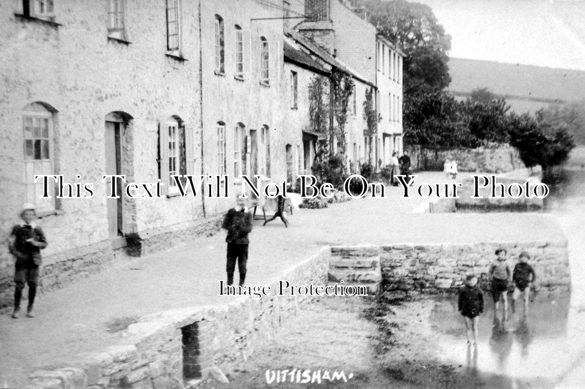 DE 209 - Dittisham Village, Near Dartmouth, Devon c1910