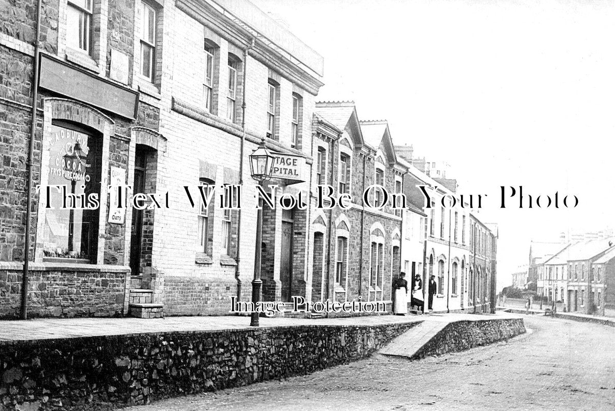 DE 2136 - Street & Cottage Hospital, Great Torrington, Devon
