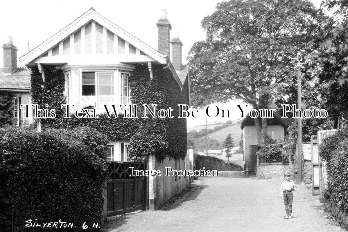 DE 2319 - Silverton, Devon c1937