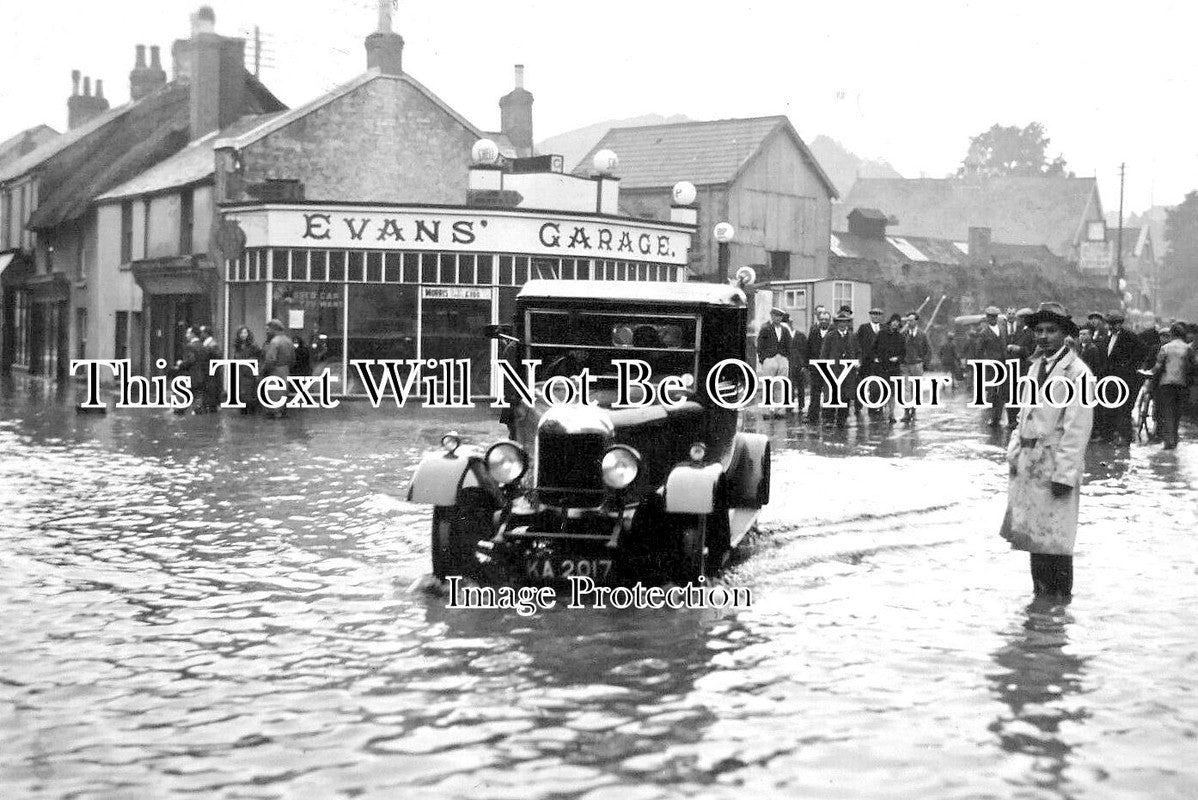 DE 2601 - Braunton Square Floods, Devon 1931