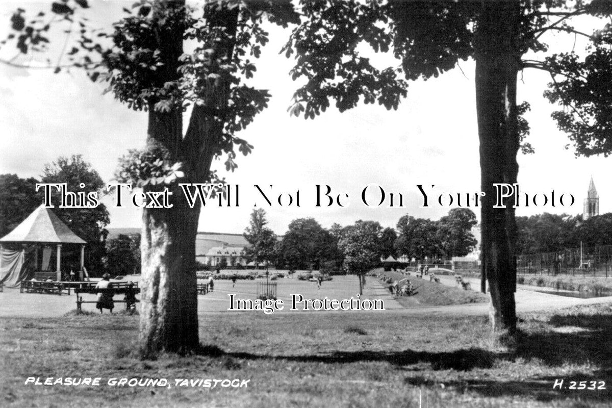 DE 2738 - Pleasure Grounds, Tavistock, Devon c1943