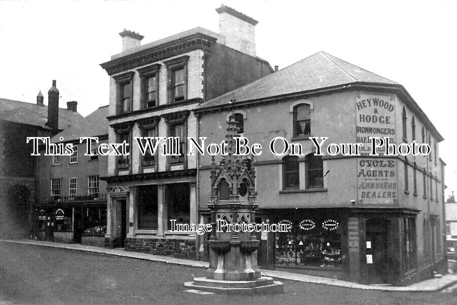 DE 2955 - Heywood & Hodge Cylce Shop, Great Torrington, Devon
