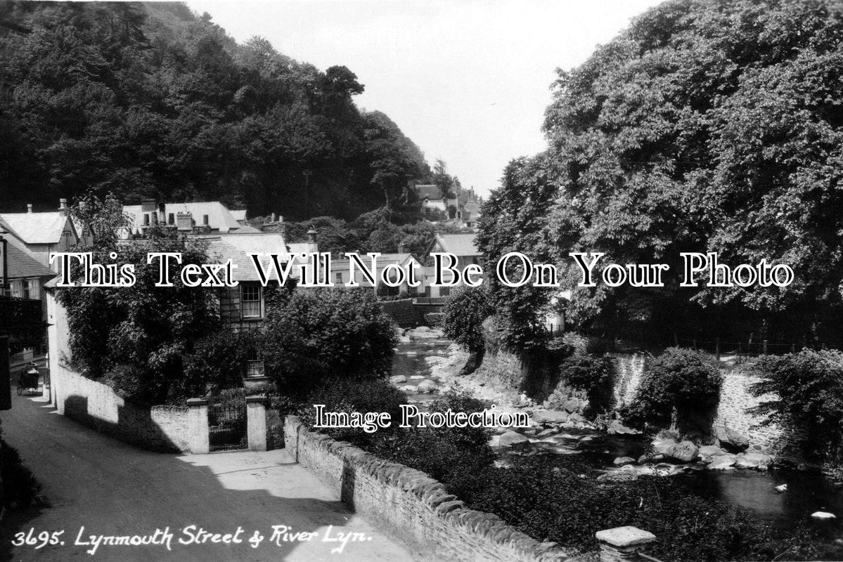 DE 300 - Lynmouth Street & River Lyn, Devon