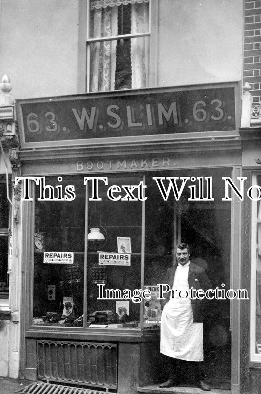 DE 3233 - W Slim Boot Makers Shop, 63 South Street, Exeter, Devon