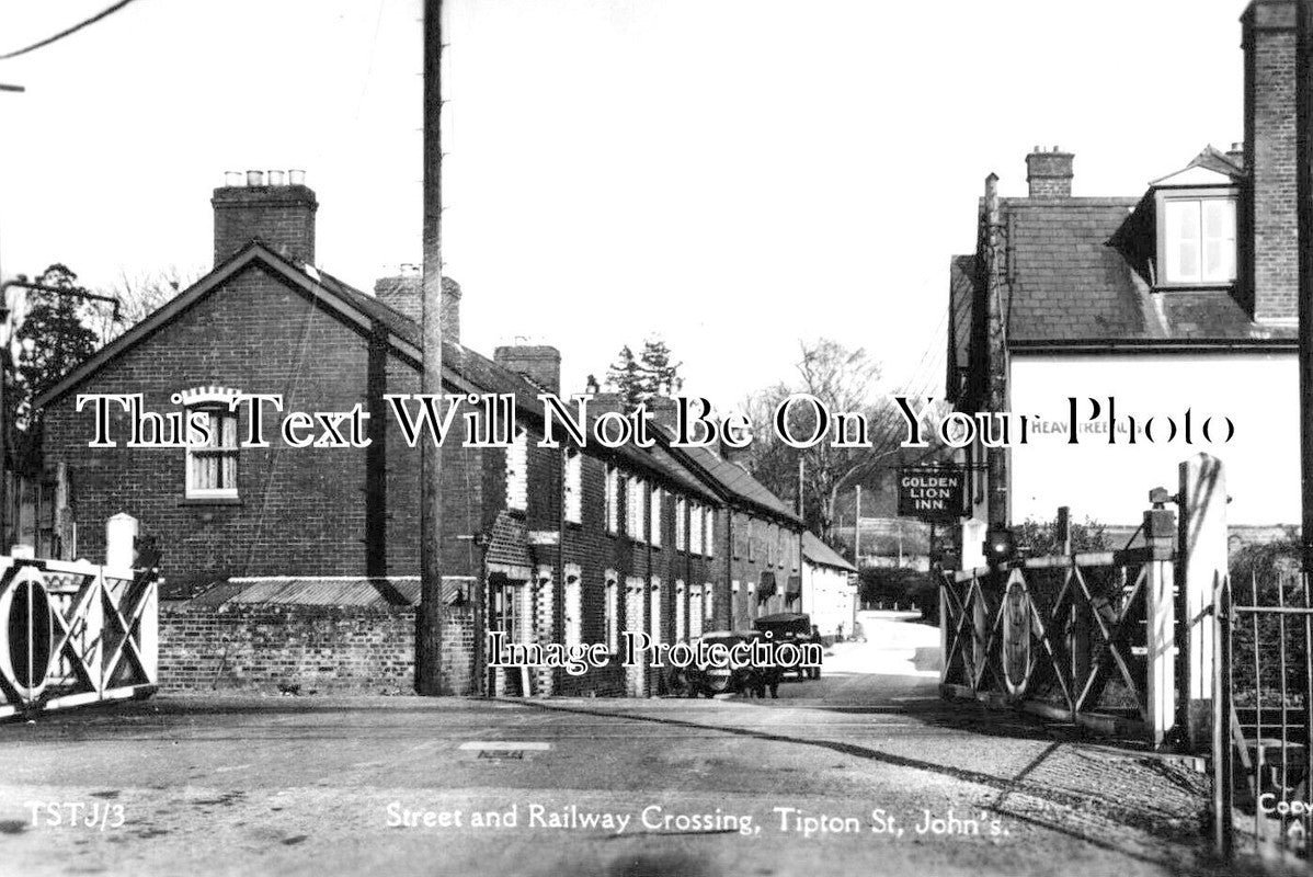 DE 3261 - Street & Railway Crossing, Tipton St Johns, Devon