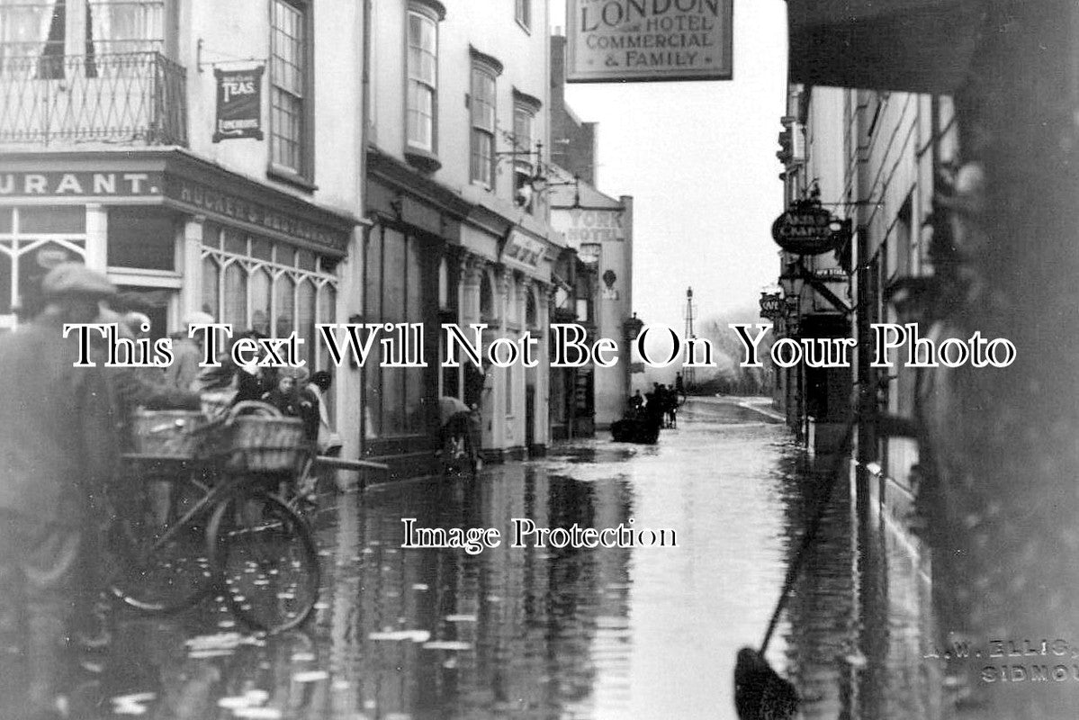 DE 3583 - Sidmouth Floods, The London Hotel, Devon