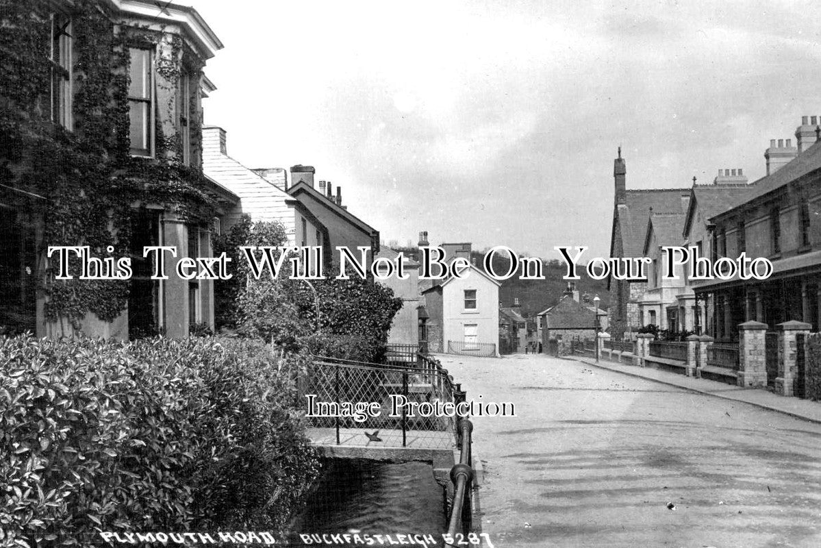 DE 4048 - Plymouth Road, Buckfastleigh, Devon