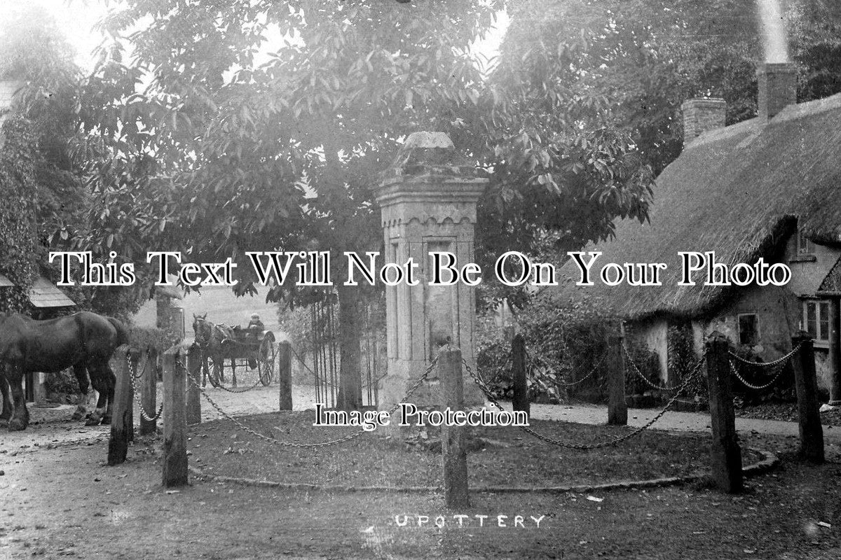 DE 451 - Upottery Village, Devon c1908