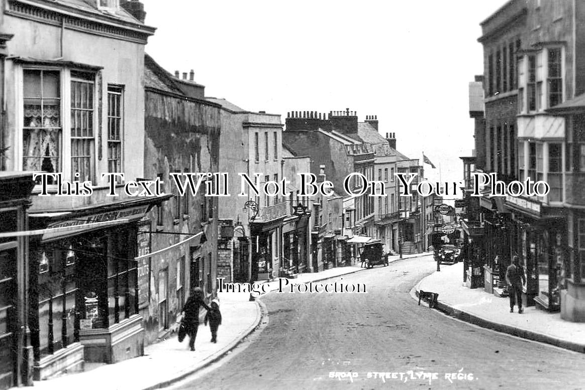 DO 3190 - Broad Street, Lyme Regis, Dorset