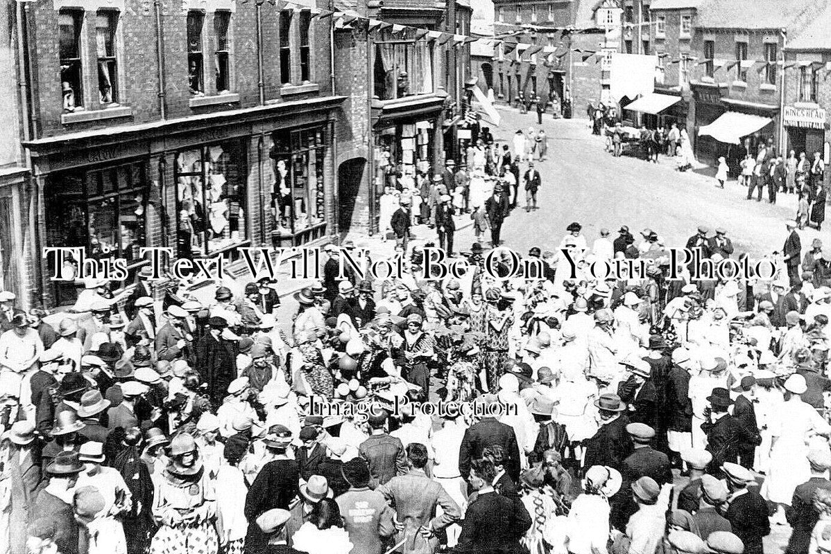 DR 2435 - Melbourne Carnival Scene, Derbyshire