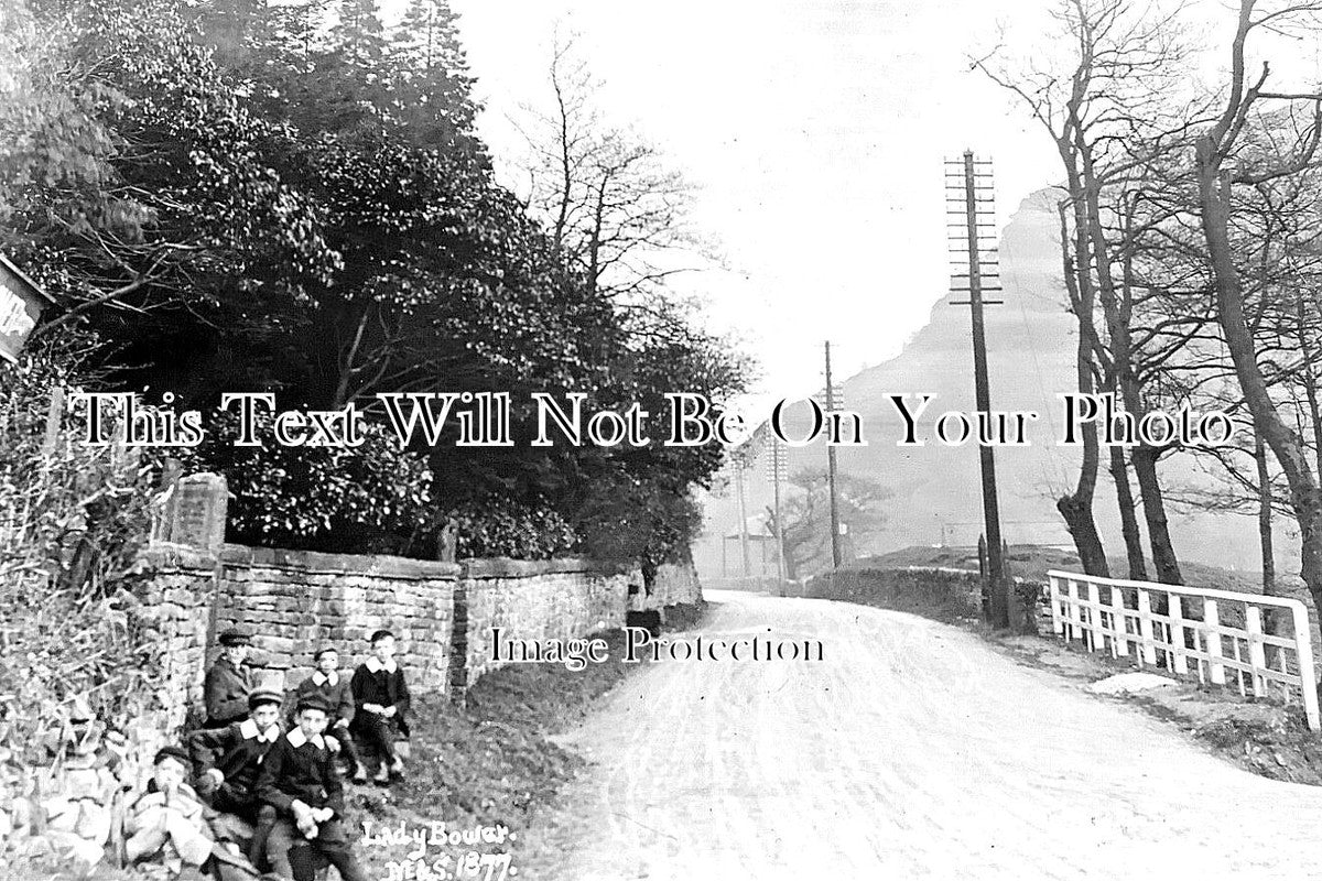 DR 3433 - Ladybower Village, Derbyshire