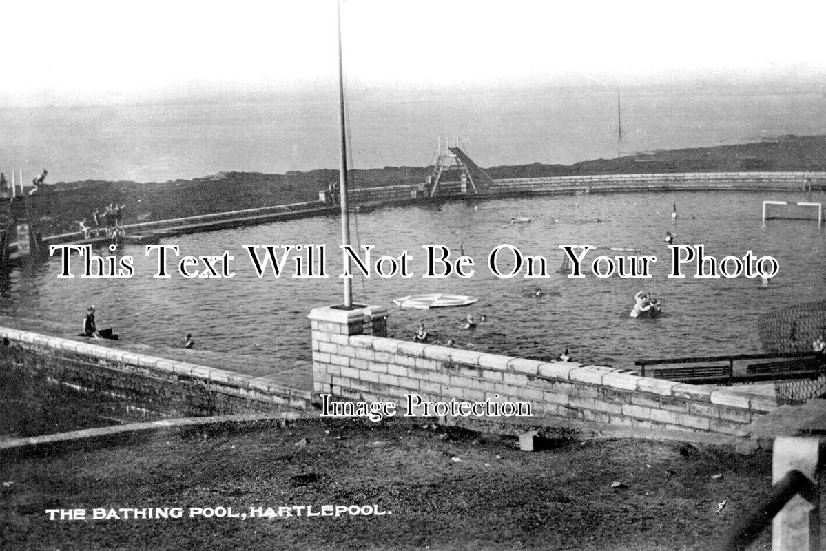 DU 2390 - The Bathing Pool, Hartlepool, County Durham c1925