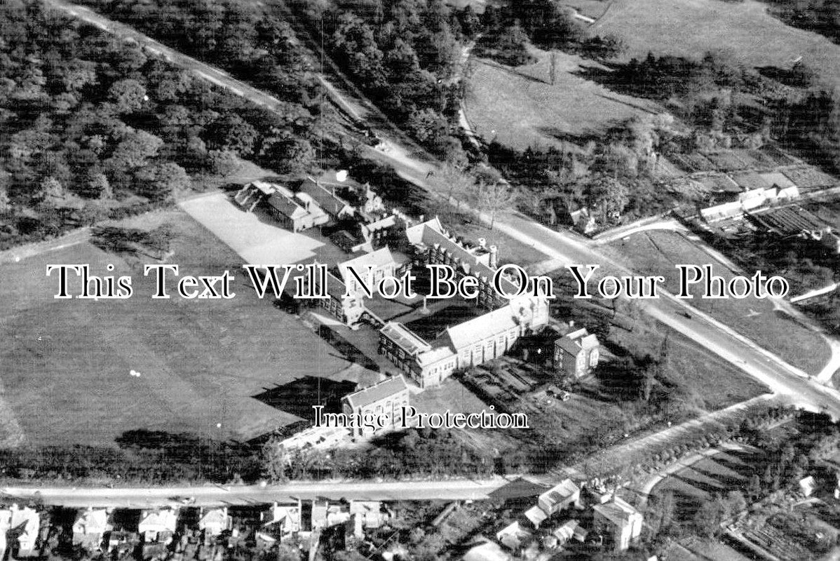 ES 2792 - Bancrofts School, Woodford Green, Essex