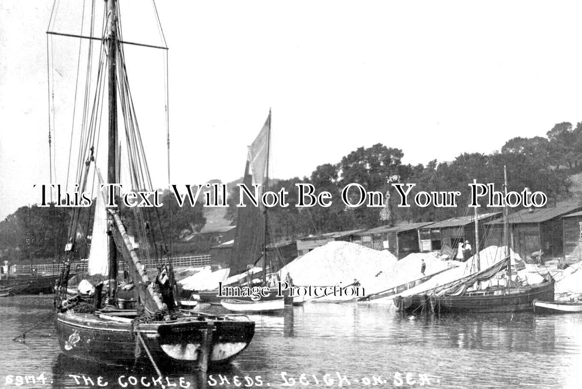 ES 3329 - Fishing Boats & Cockle Sheds, Leigh On Sea, Essex