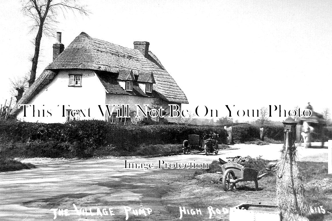ES 3394 - The Village Pump, High Roding, Essex c1924