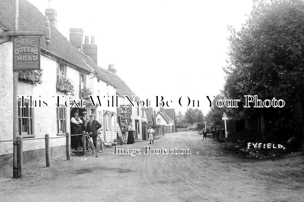 ES 3460 - Queens Head & Village Shop, Fyfield, Essex c1916