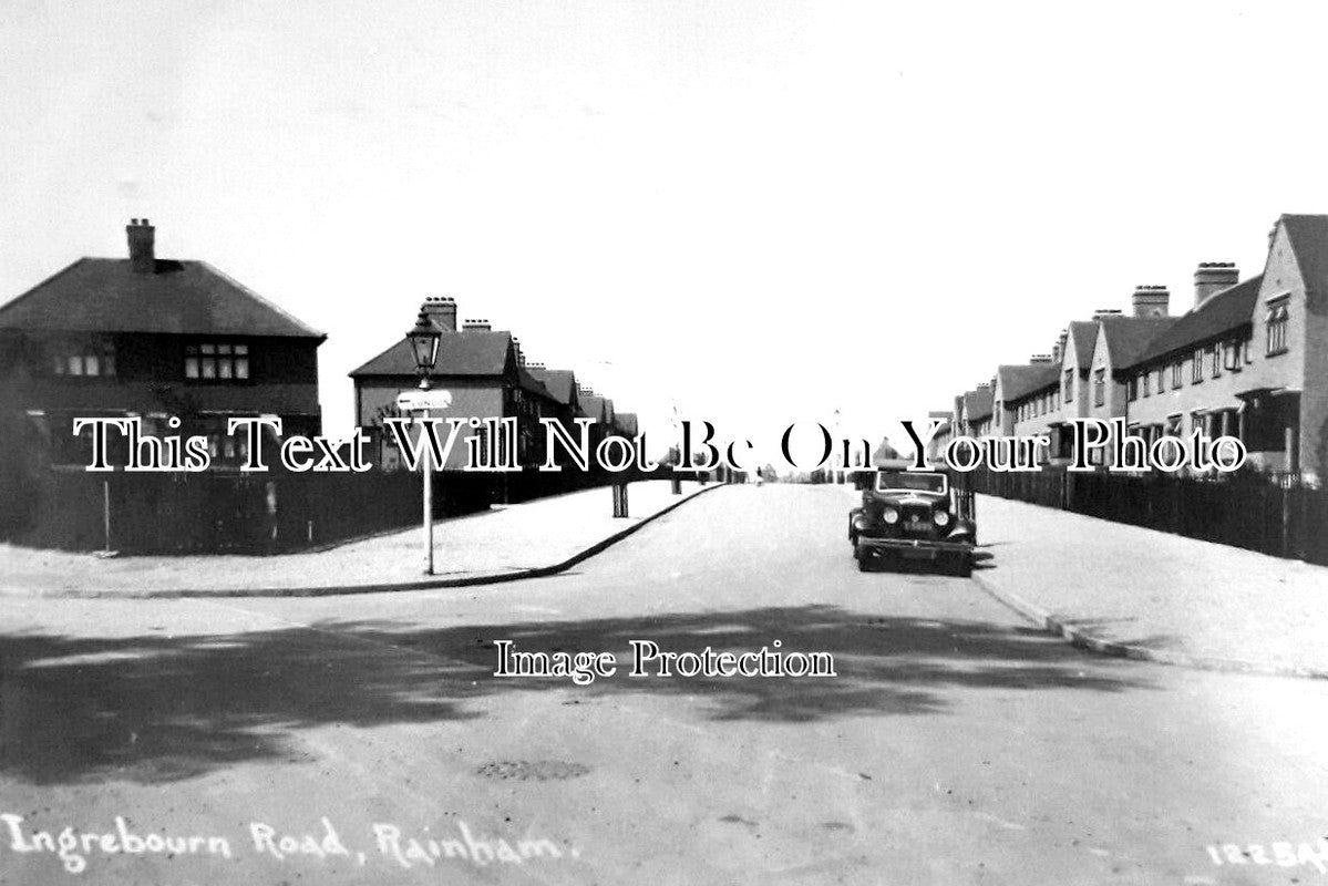 ES 3677 - Ingrebourn Road, Rainham, Essex c1937