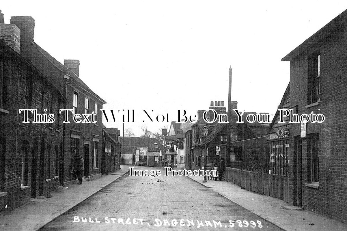 ES 3852 - Bull Street, Dagenham, Essex c1910