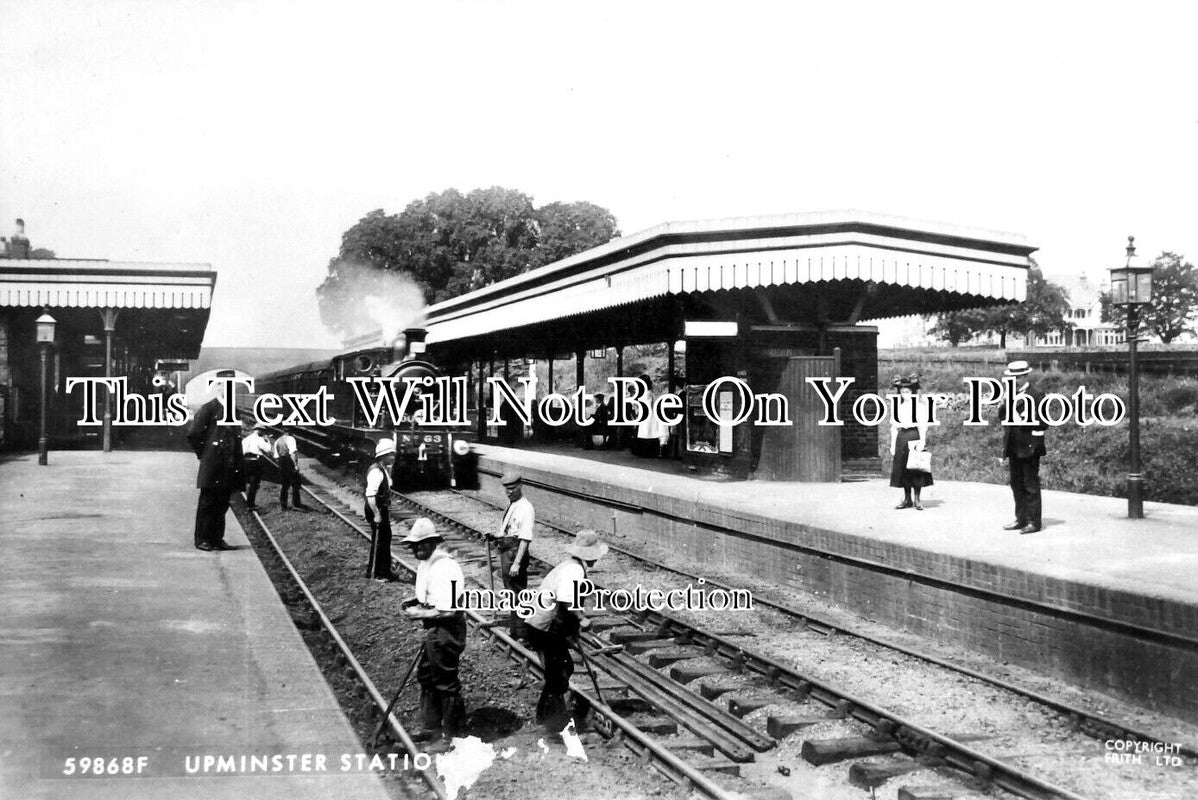ES 3965 - Upminster Railway Station, Essex c1908