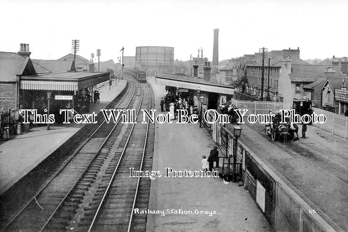 ES 4939 Grays Railway Station, Essex JB Archive