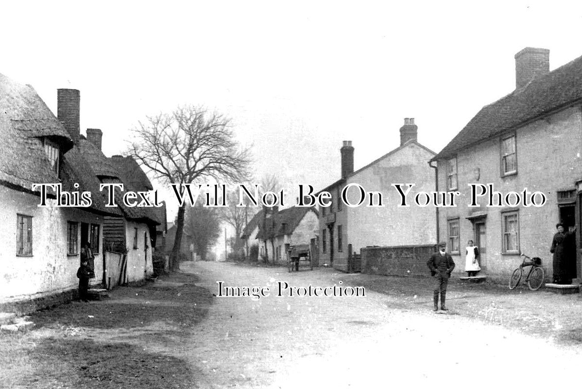 ES 5676 Dunmow, Essex JB Archive