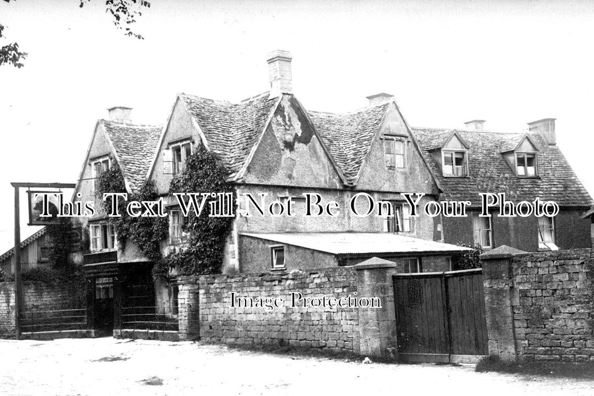 GL 1537 - The Bear Hotel, Rodborough Common, Gloucestershire